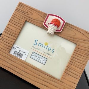 BASKETBALL FRAME BY LAWRENCE FRAMES 6”X 4”